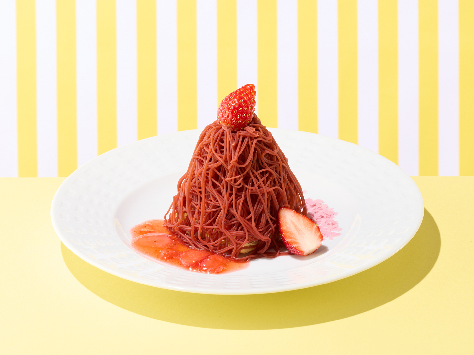 「いちごのしぼりたてモンブラン」（759円）