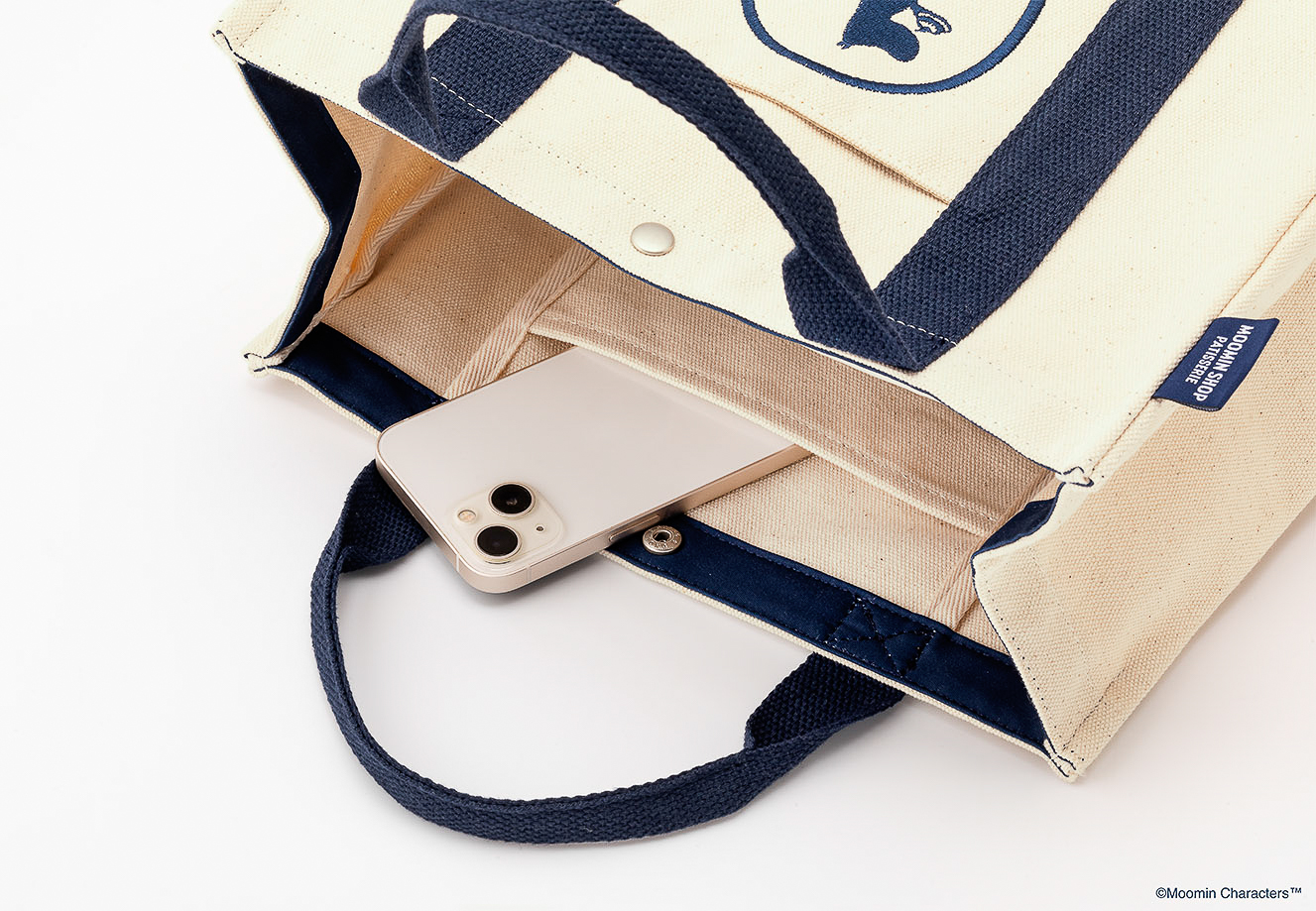 「ムーミンショップ パティスリー トートバッグ」（2420円）