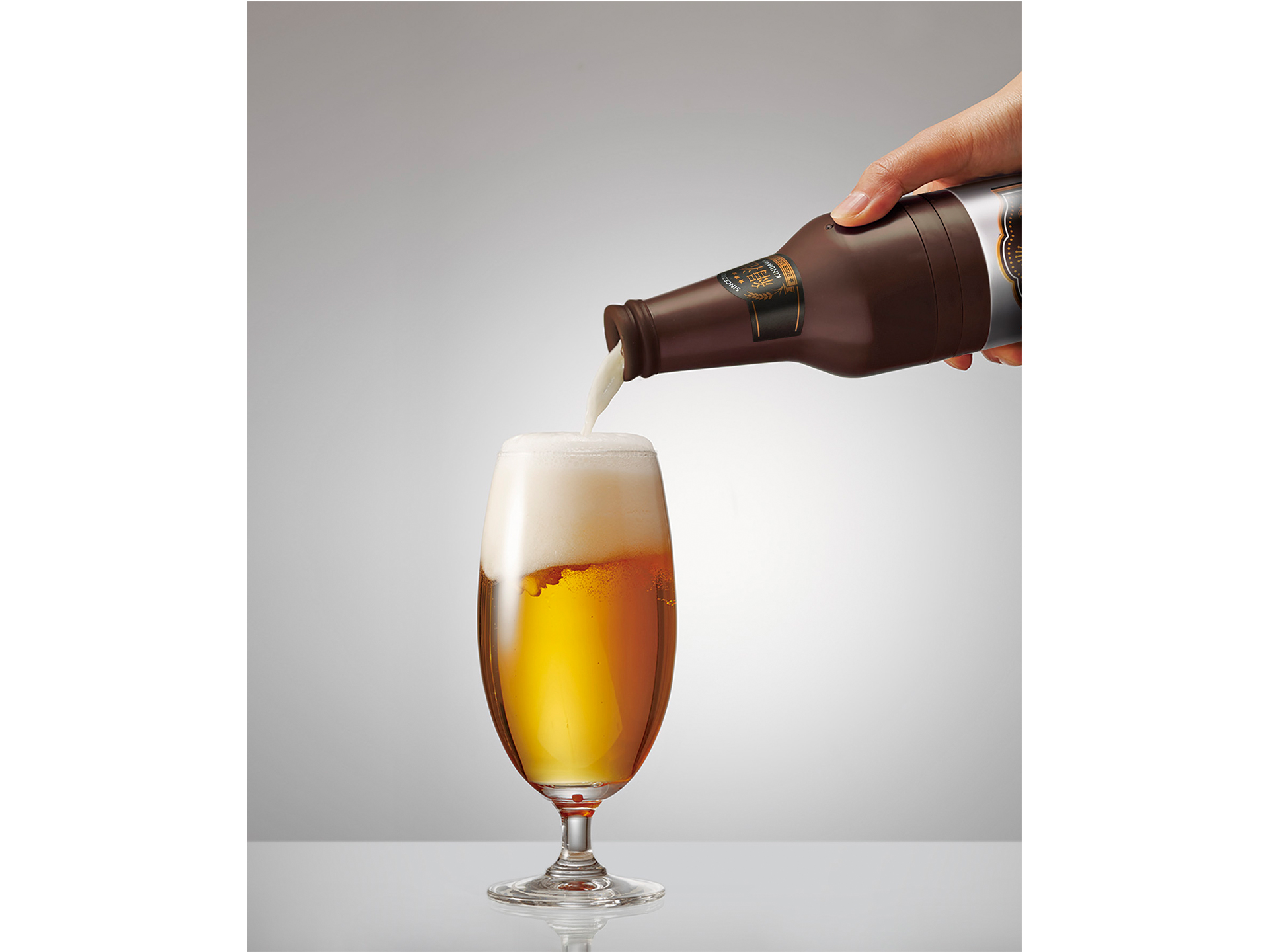 ボタンを押している間だけ作動するので、泡の量を自分好みに調節できる