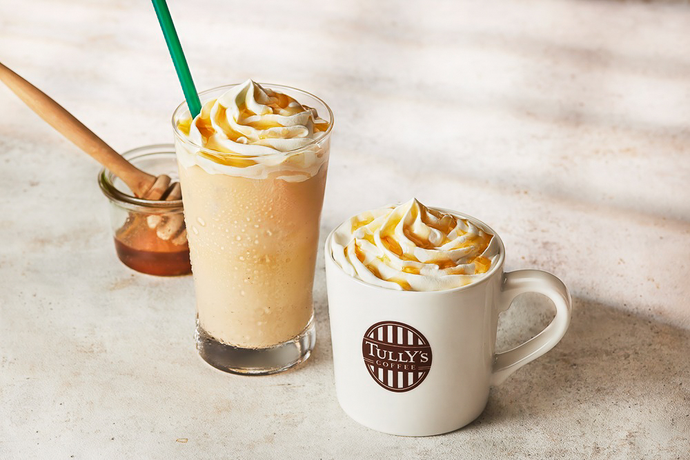 「クリーミーハニーメープルラテ（HOT/ICED）」（Short 590円、Tall 650円、Grande 710円）
