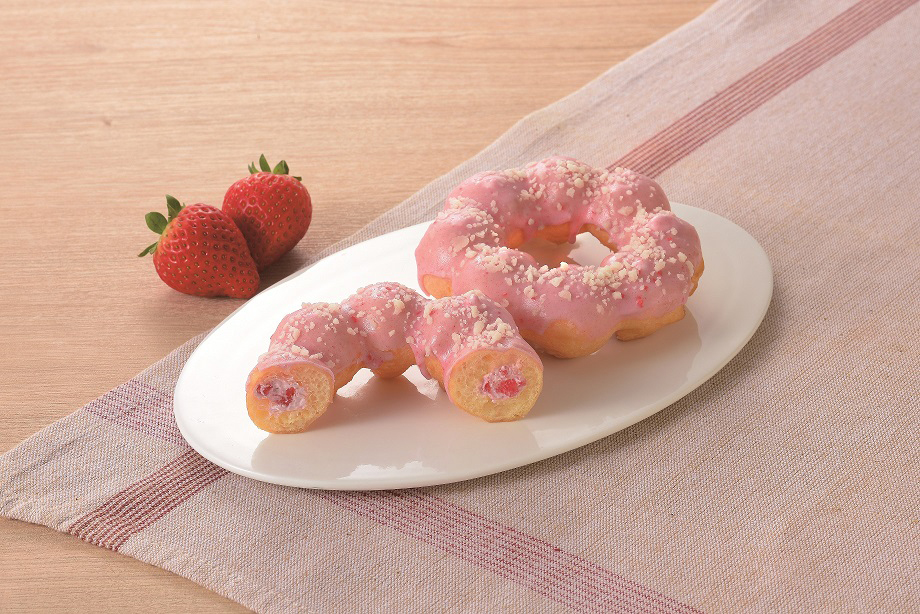 「もちもちとしたリングドーナツ（栃木県産とちあいか苺のジャム入りホイップ）」（181円）