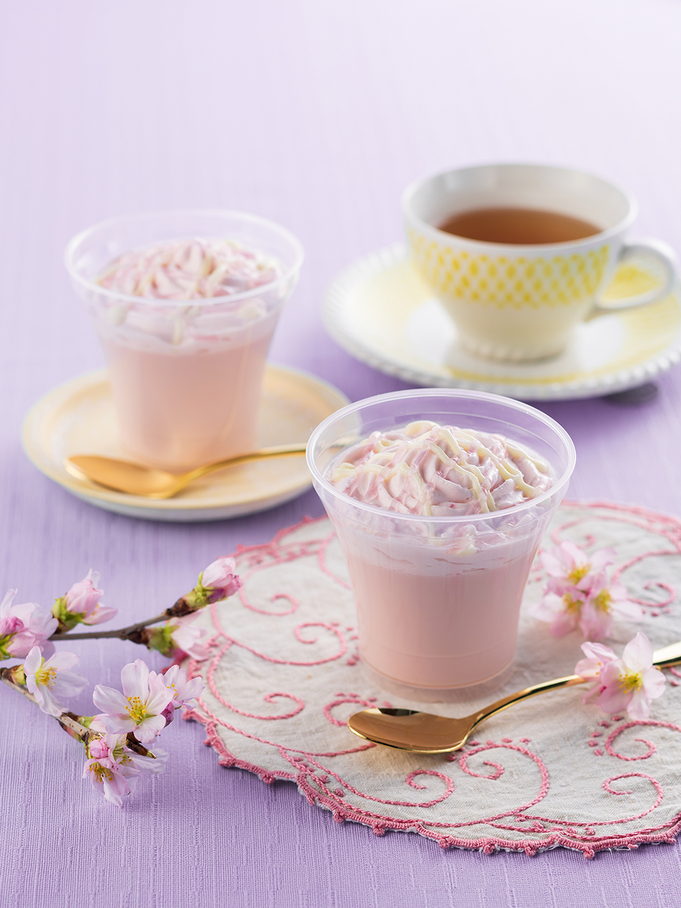 さくらミルクプリン（270円）