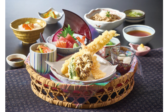 真あなご天ぷら和膳（2380円）