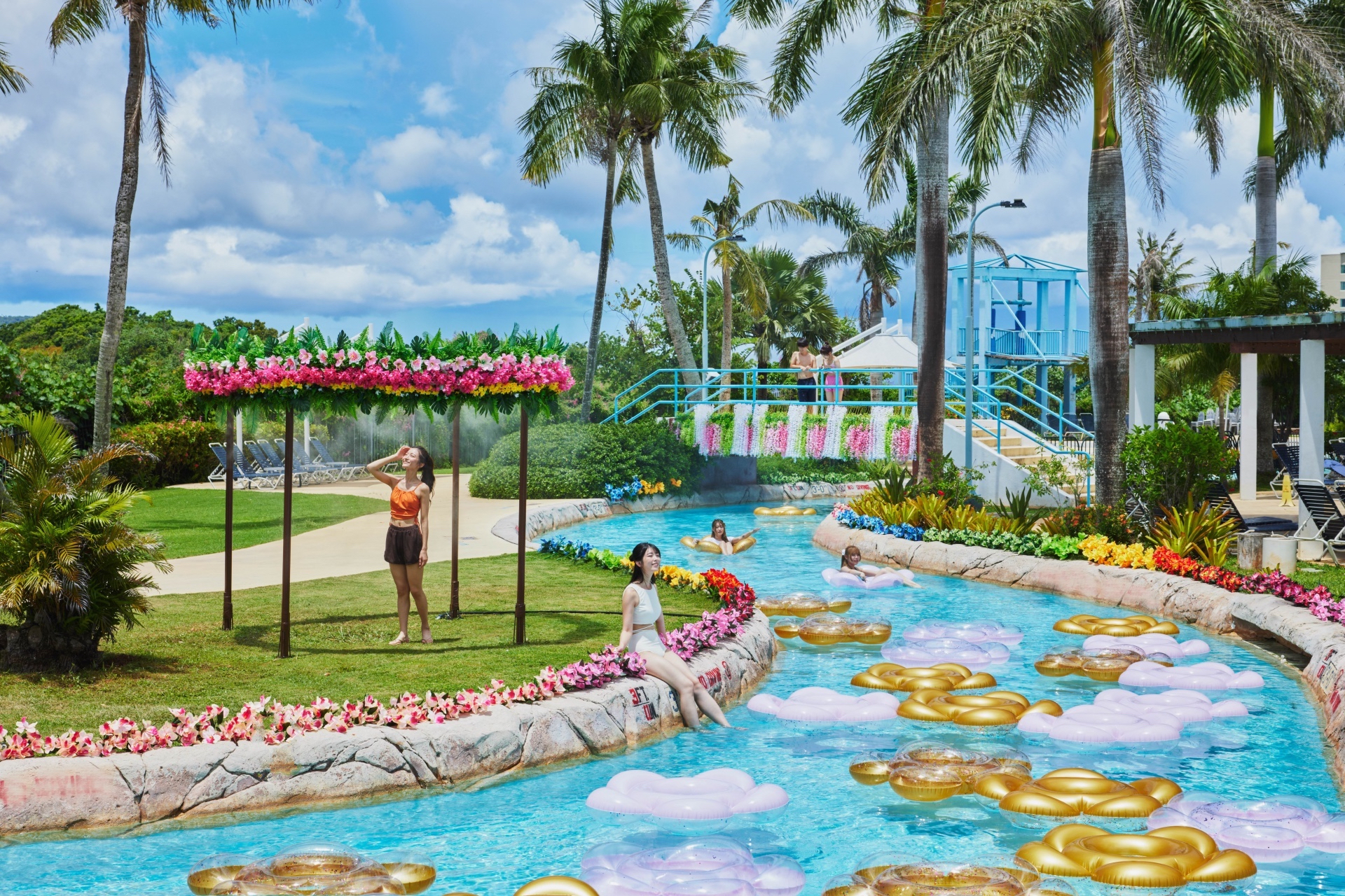 「マーマーの花咲くリゾナーレ」を実施するリバープール