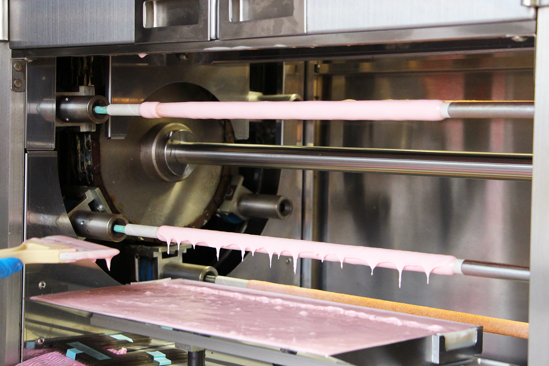 バームクーヘンは苺のフレーバー