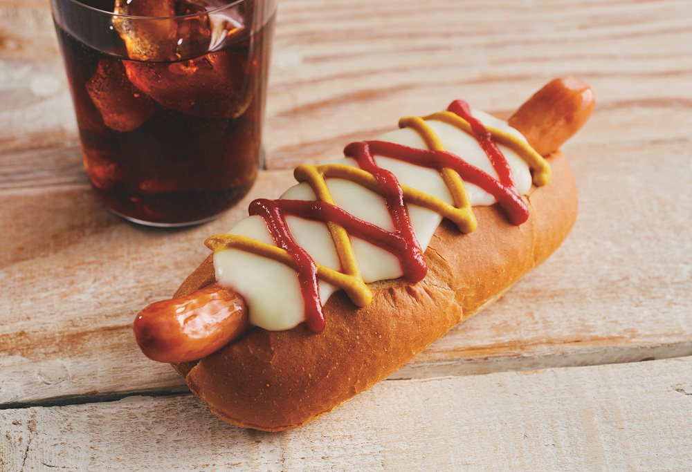 「ボールパークドッグ 3種の北海道チーズメルト」 （430円）