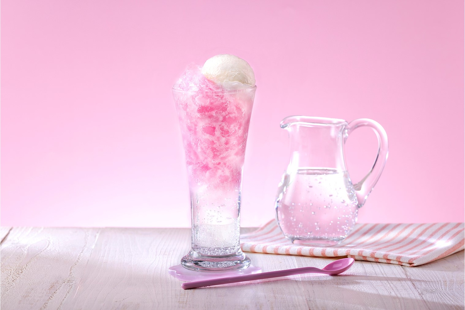 炭酸水で！飲むシャリーチェ〈イチゴかき氷風〉