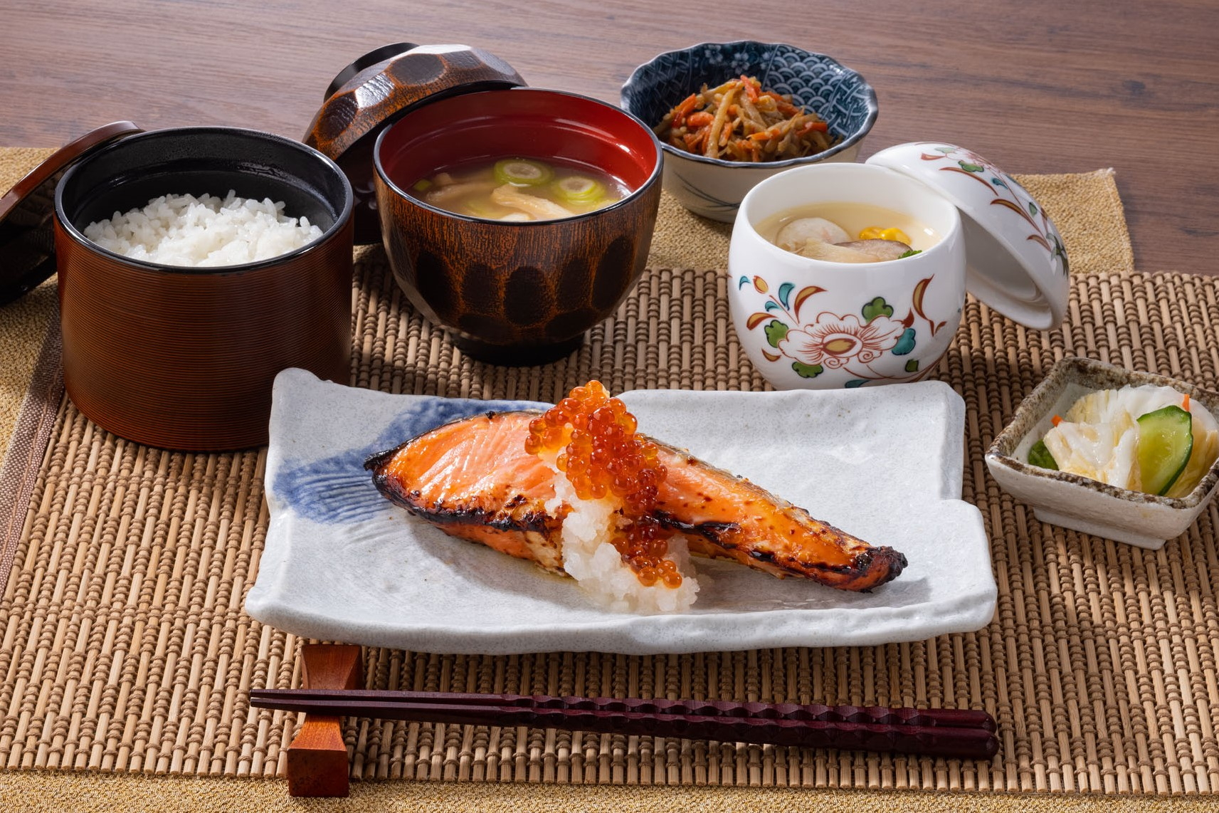 「銀鮭粕漬け焼き膳」（1969円）