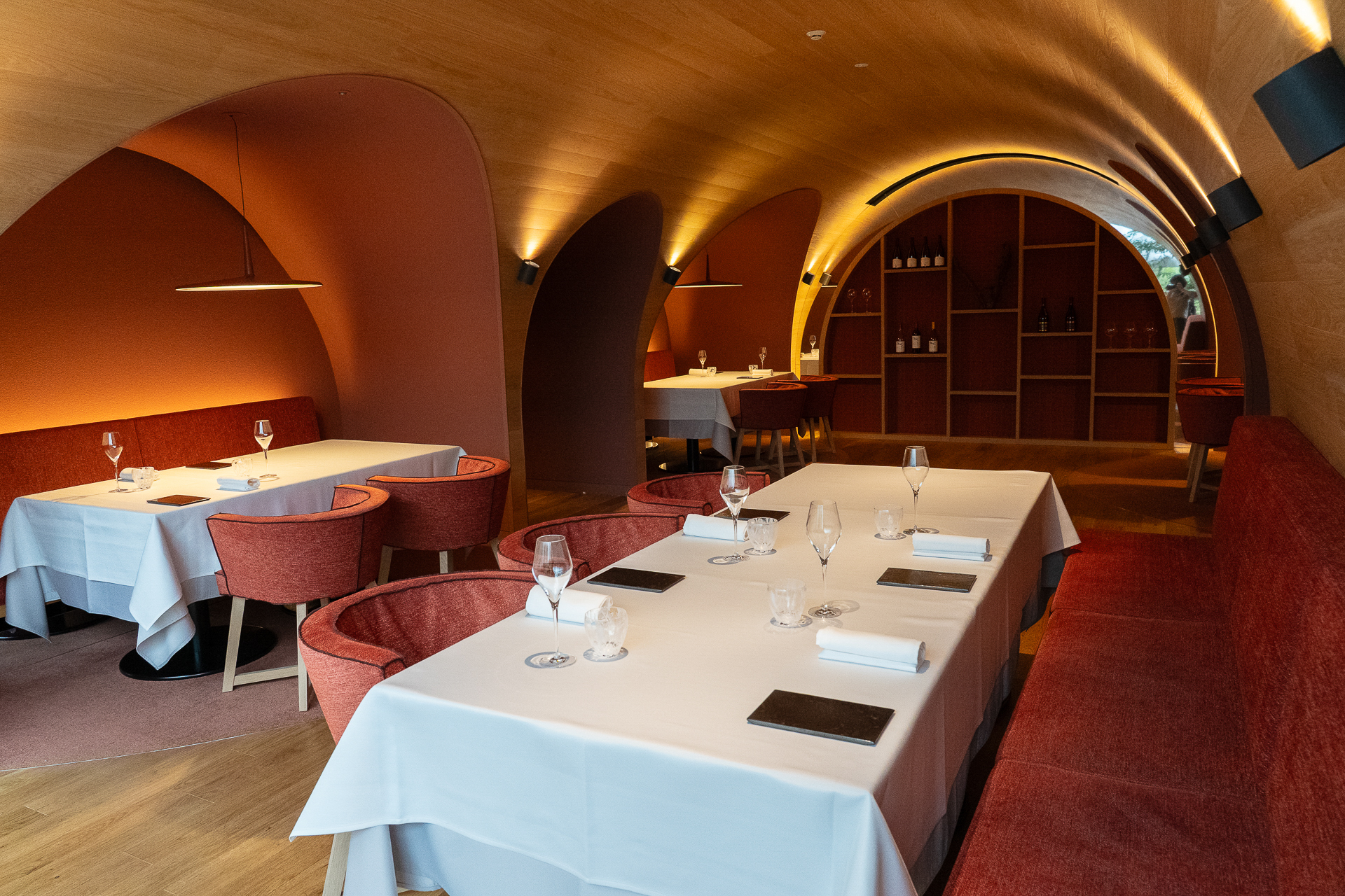 2024年4月に全面リニューアルオープンしたメインダイニング「OTTO SETTE」