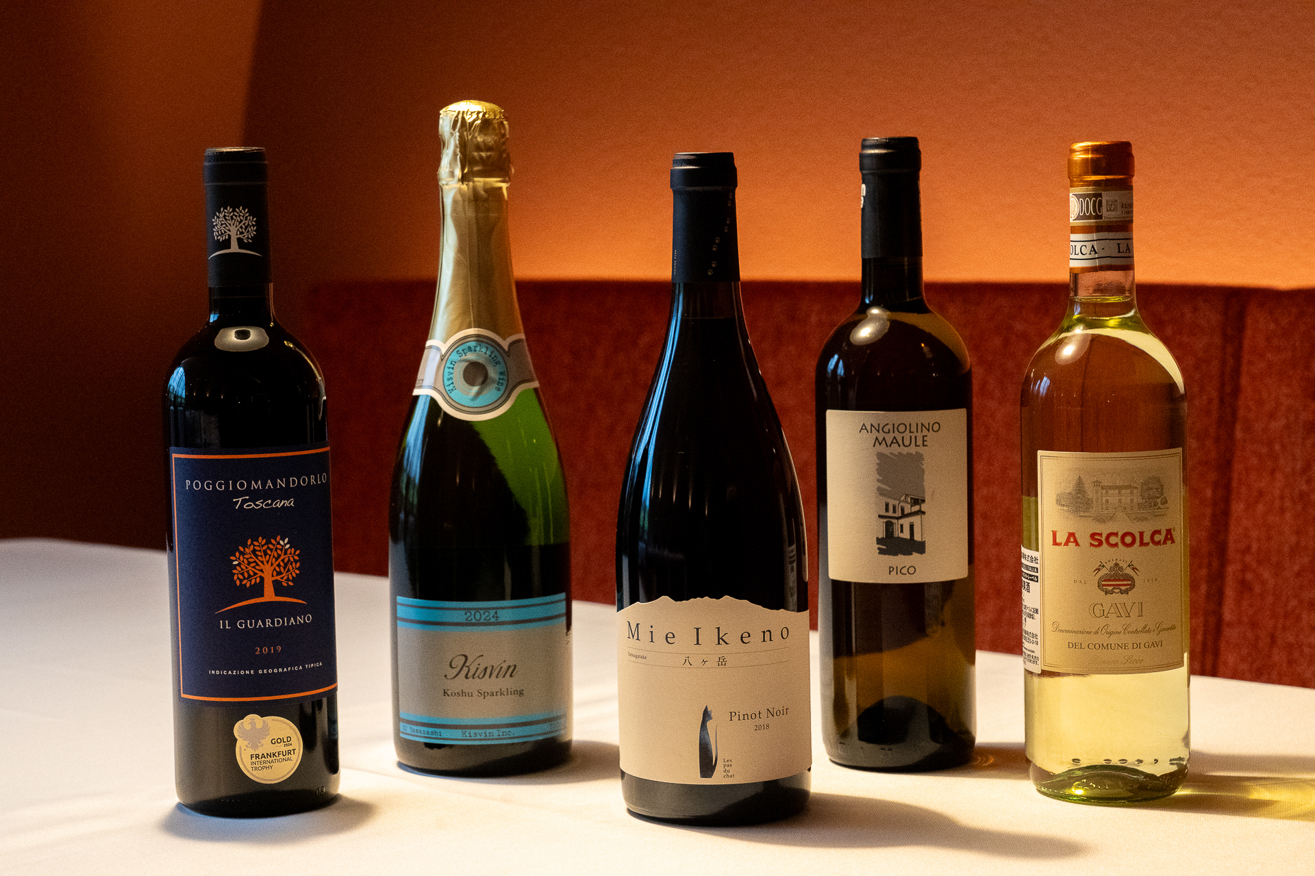 ソムリエがお料理一品一品にあわせてワインを提案するペアリングコースでは、提携ワイナリー「ドメーヌ ミエ・イケノ」のワインも登場します