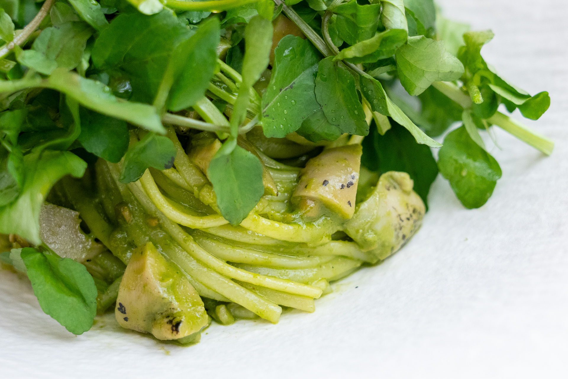 合わせているのは山梨の郷土料理である煮貝（にがい）。これもベストマッチ