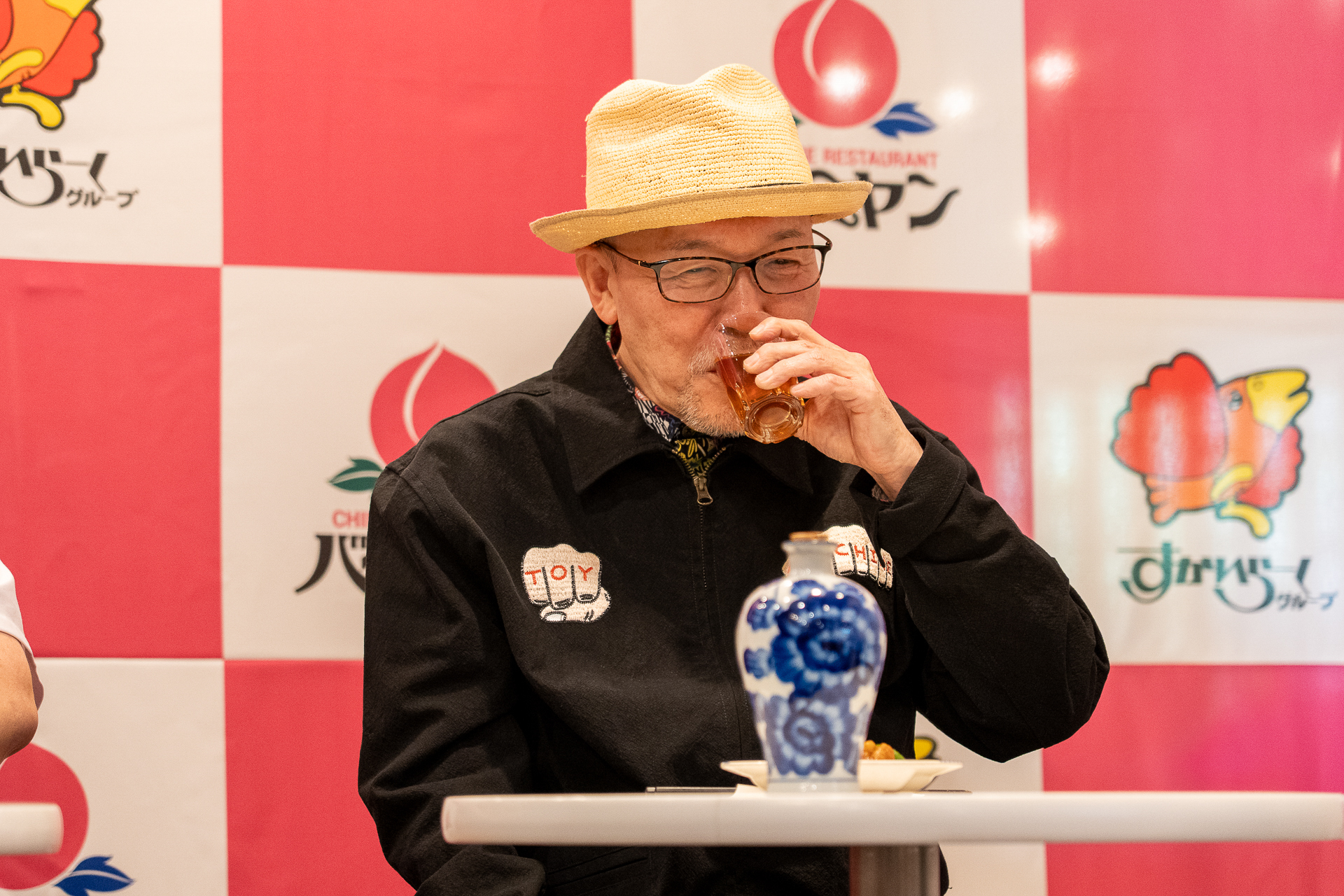 「大皿でどーんと出てくるのはちょっと苦手。こうやって小皿で食べられるのっていいね」と久住さん