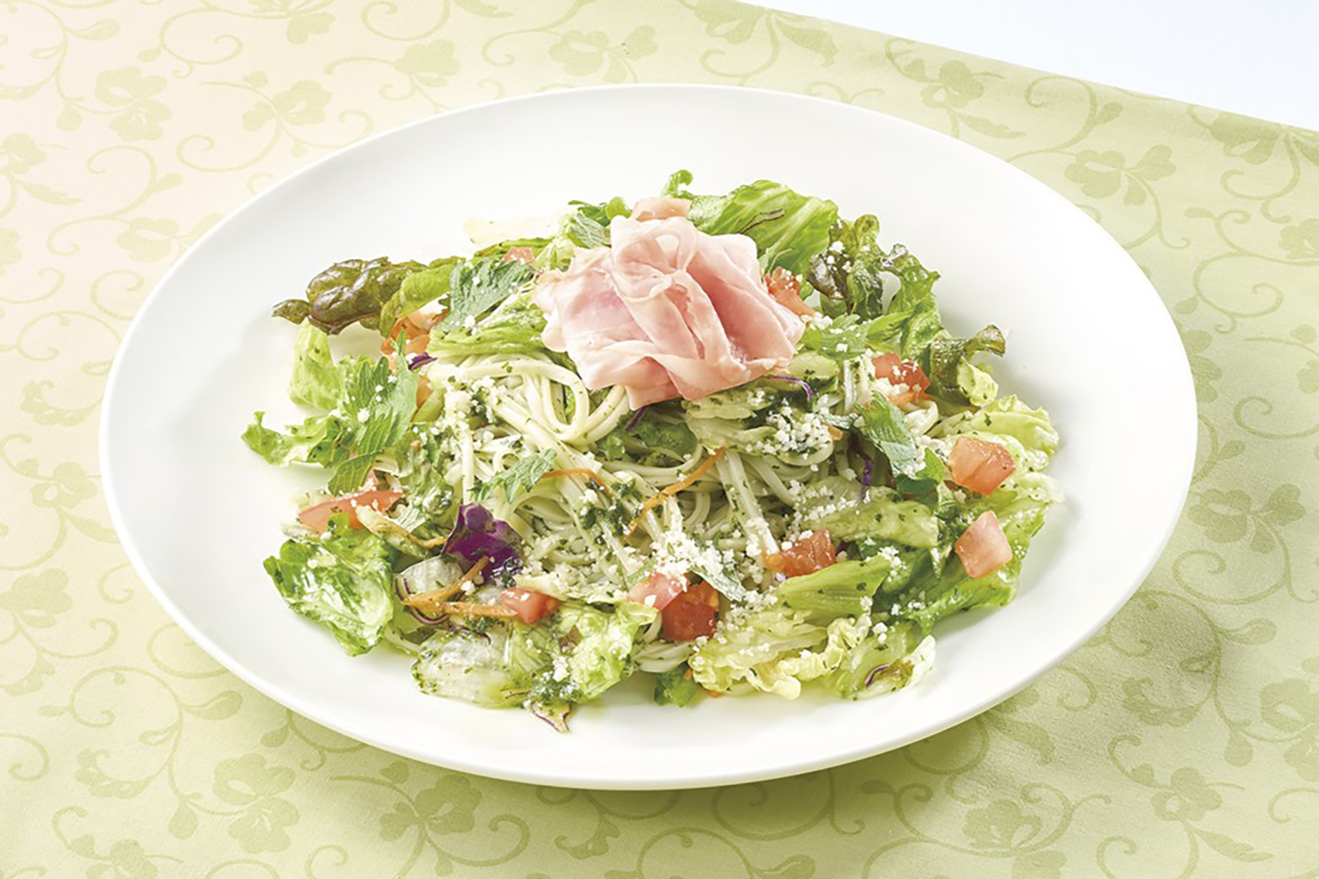 〈秋田無限堂の稲庭うどん〉大葉と梅香る・ジェノベーゼ風サラダうどん