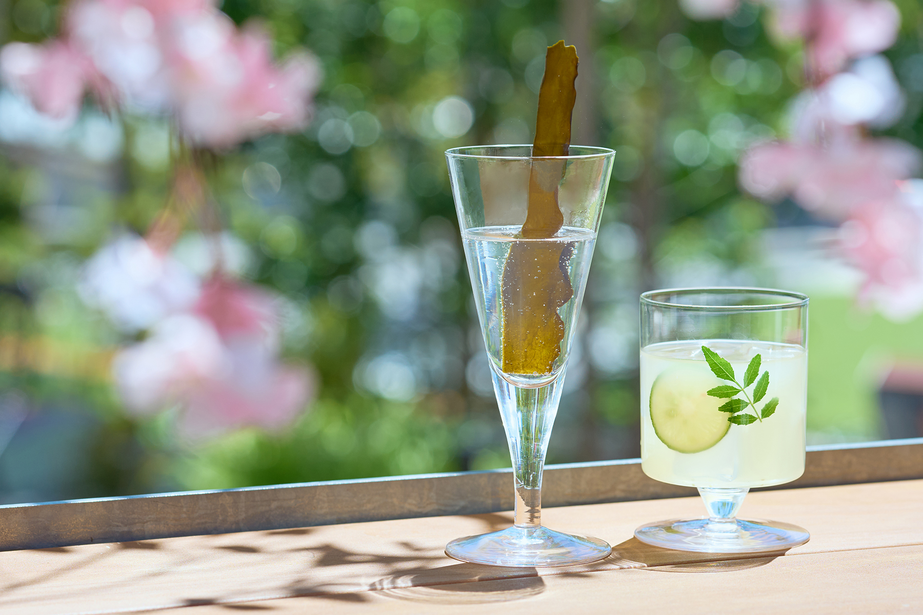 「だしジンソーダ」と「だしレモネード」