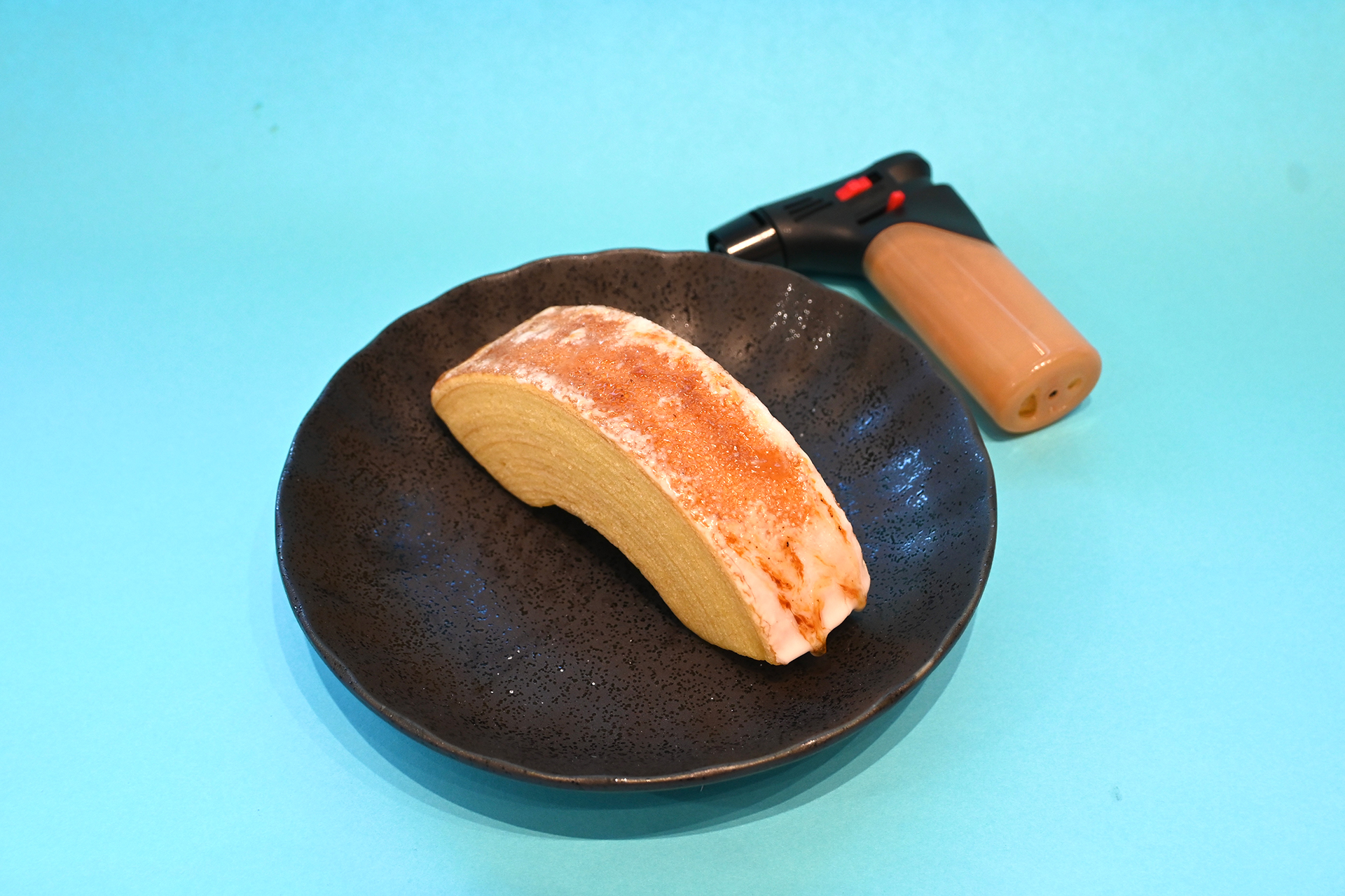 スイーツを炙って本格的な味に