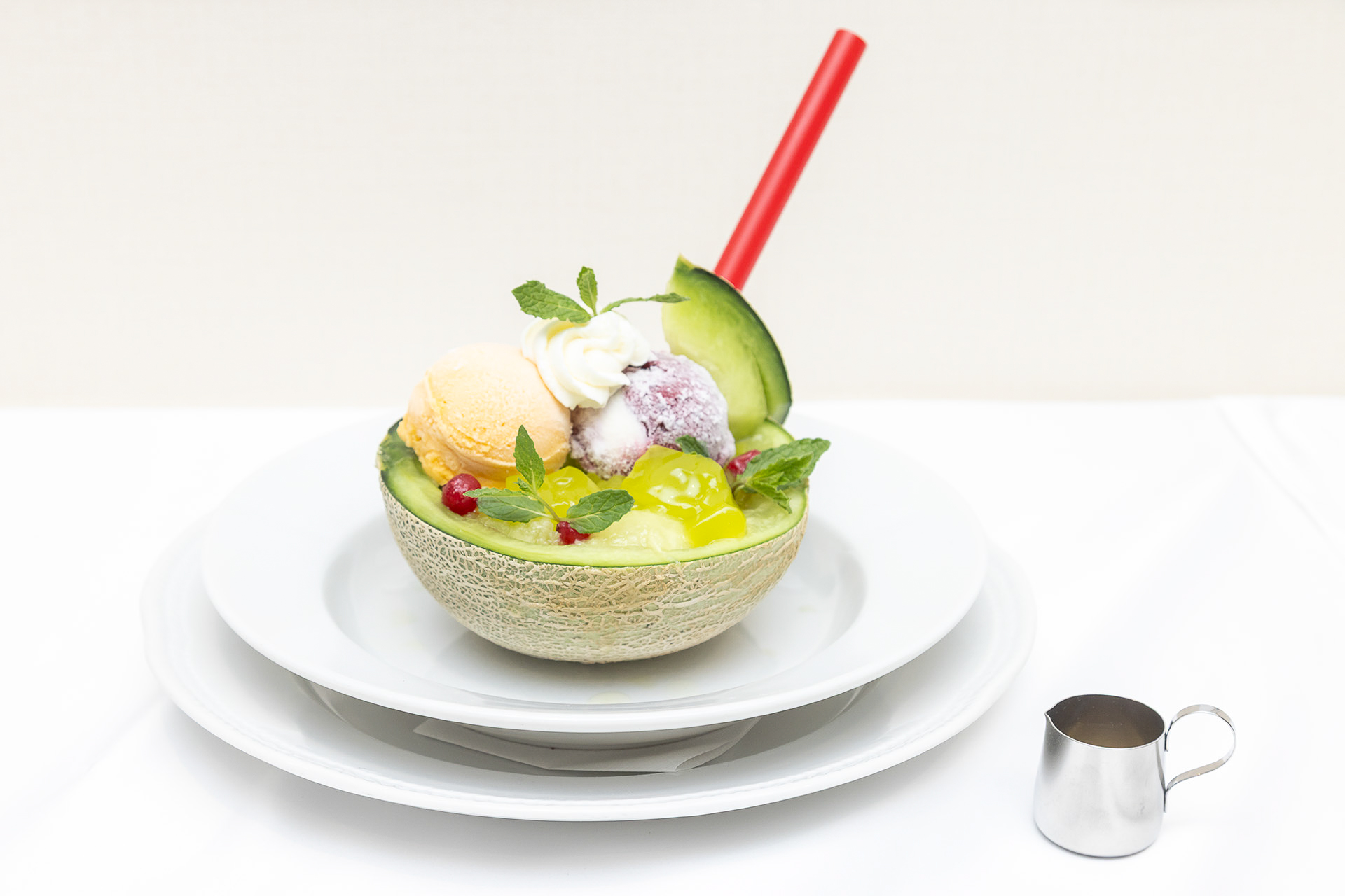 「フレッシュメロンボウル ～ジンジャーシロップ添え～」（2398円）