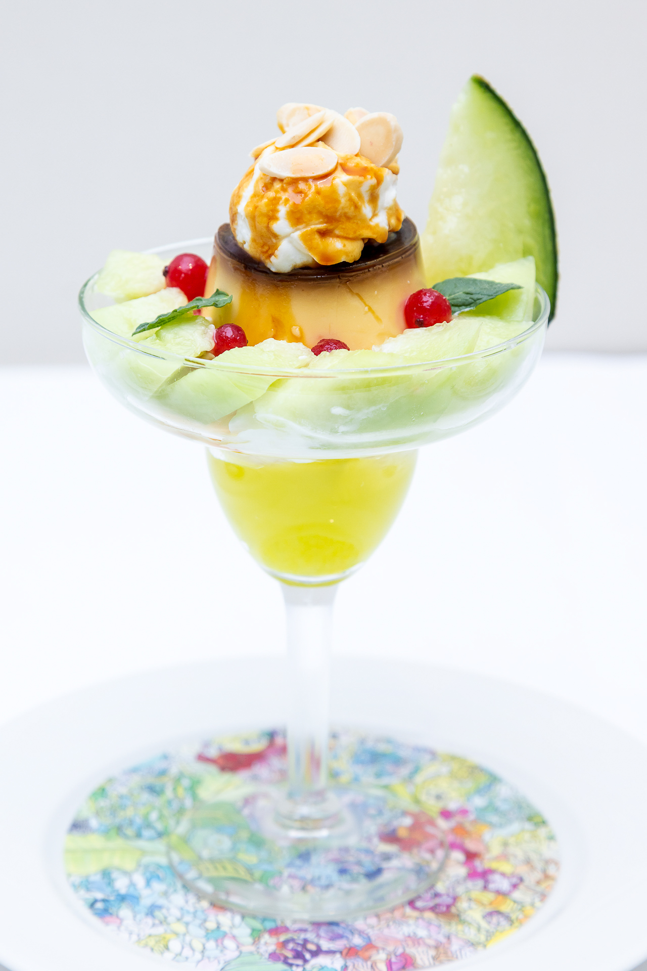 「メロンのプリンア・ラ・モードパフェ」（1738円）