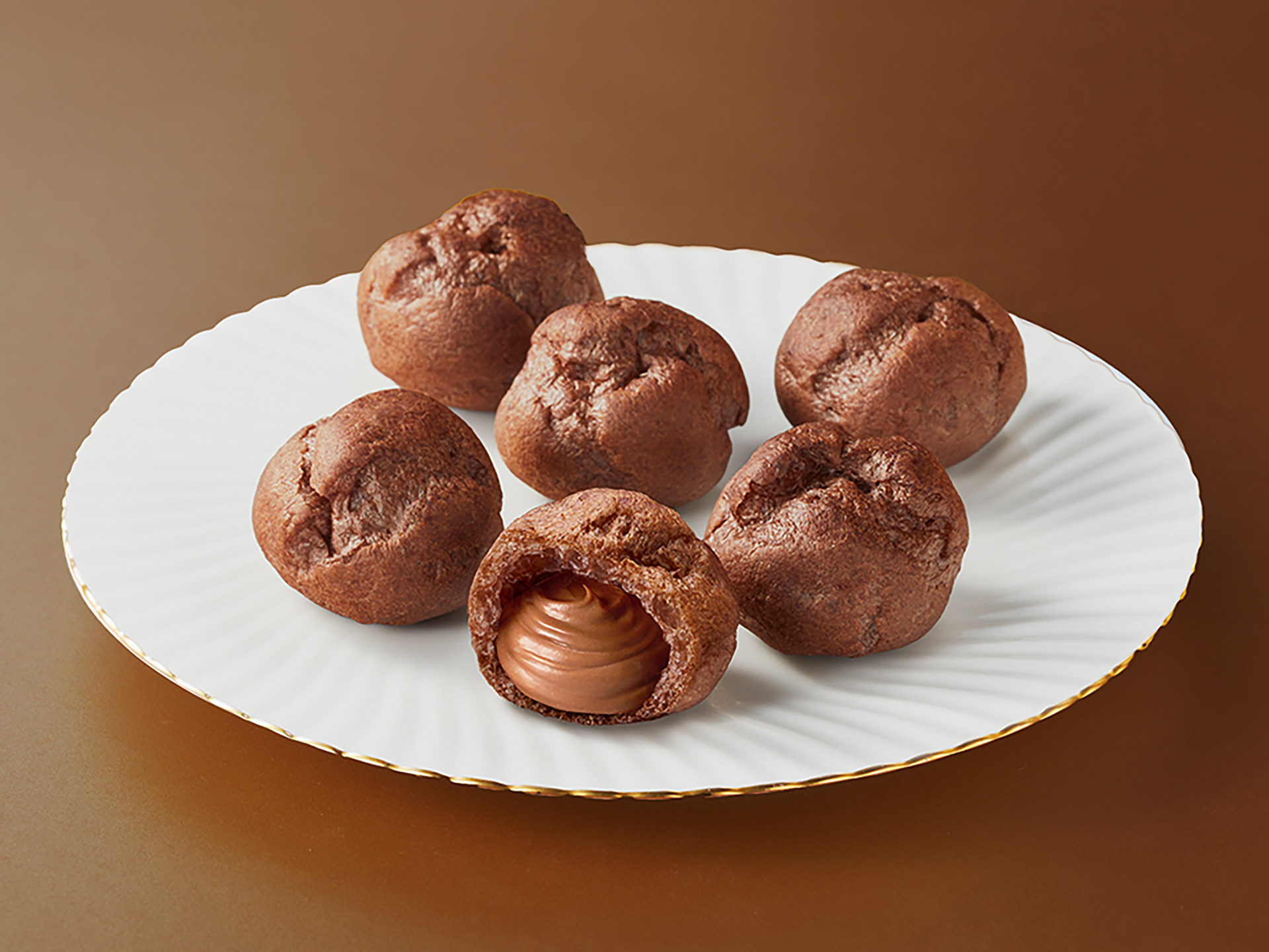 プレミアムショコラのプチシュー