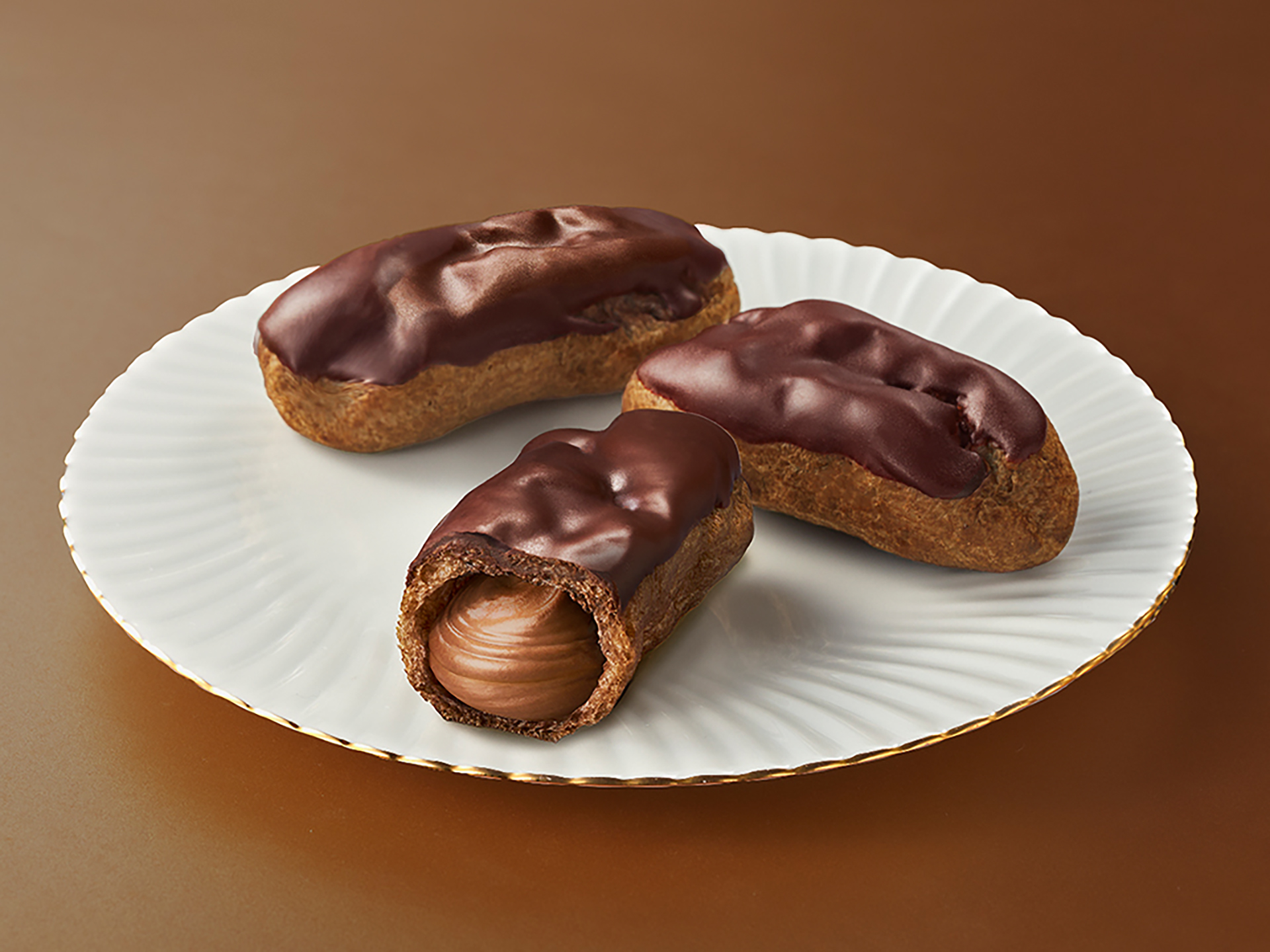 プレミアムショコラのプチエクレア