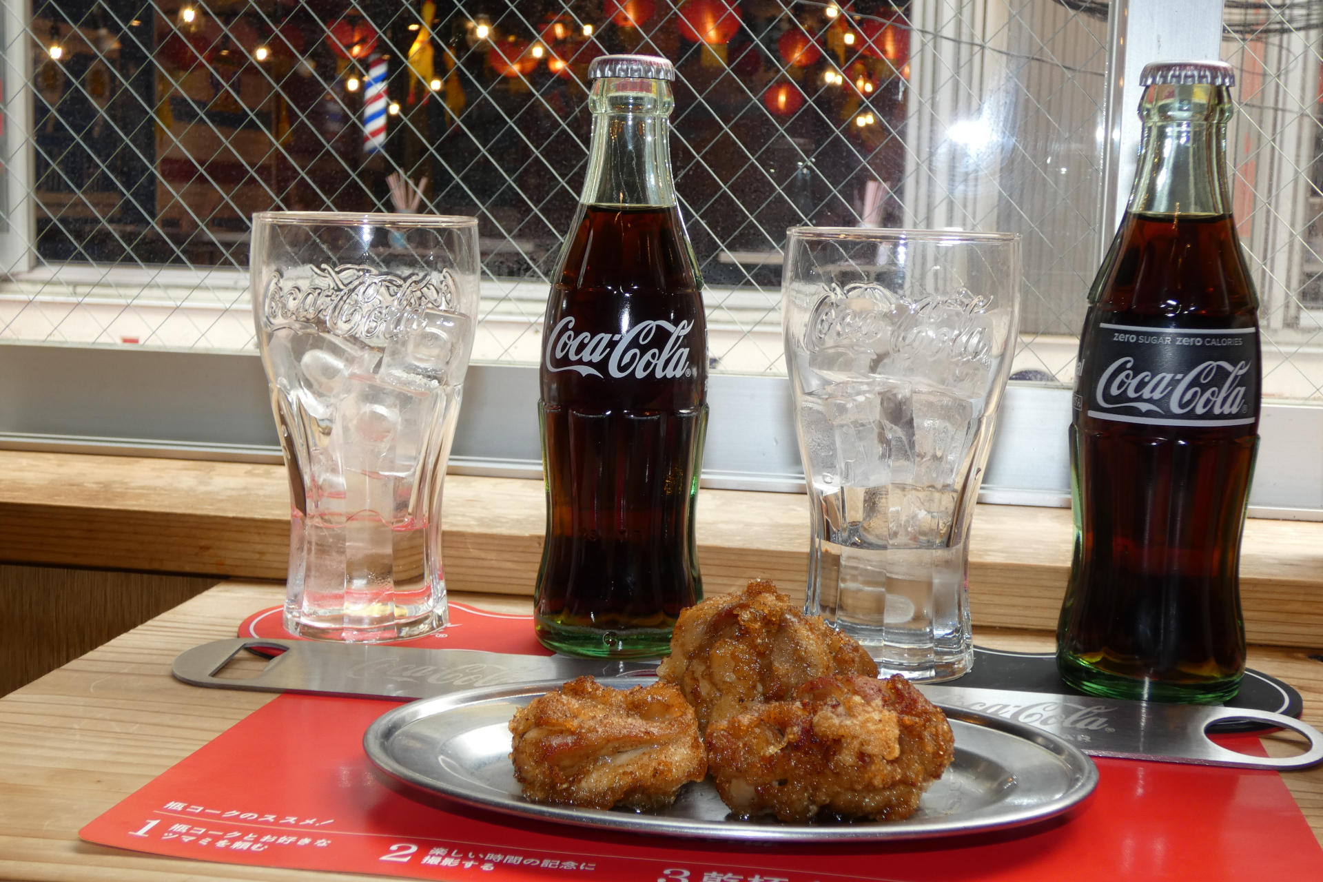 瓶コークを“パーフェクトサーブ”で楽しめる