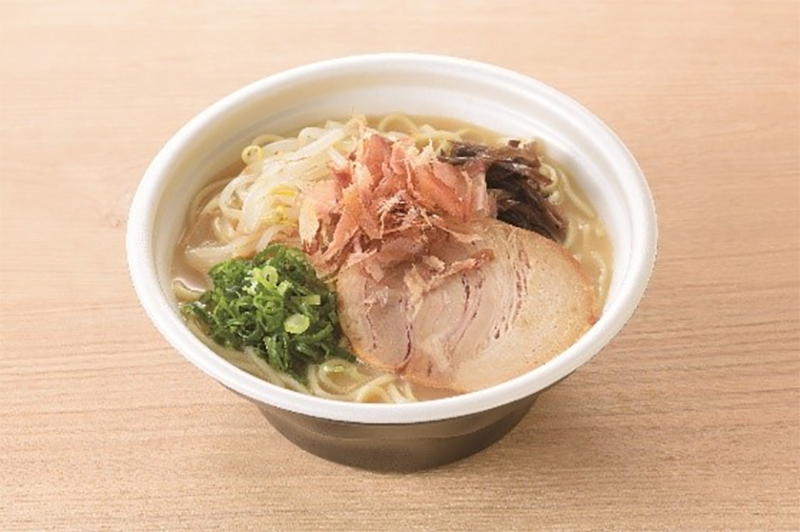 ローソン「まことラーメン監修 うまみラーメン（鶏がら豚骨かつお出汁）」