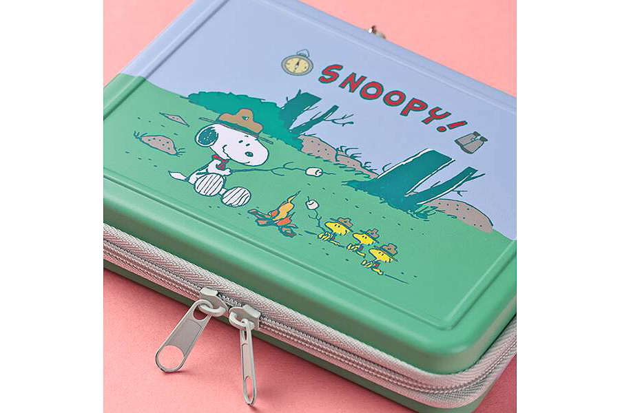 カルディコーヒーファーム「スヌーピー カラビナ付きジッパーティン」