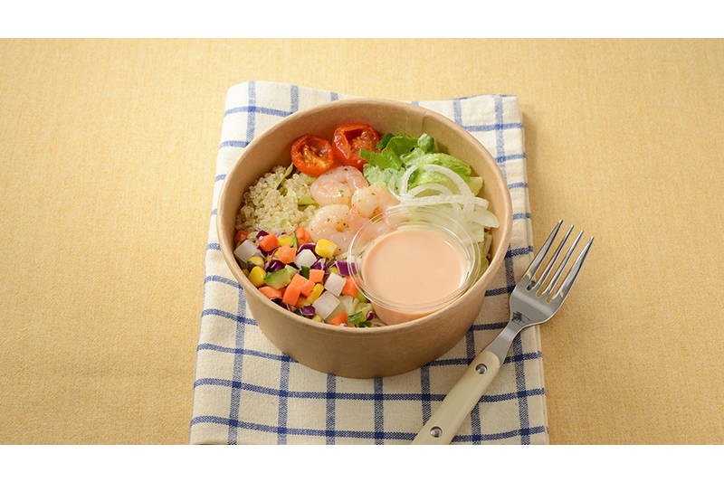 海老とキヌアのボウルサラダ（サウザンドレッシング）