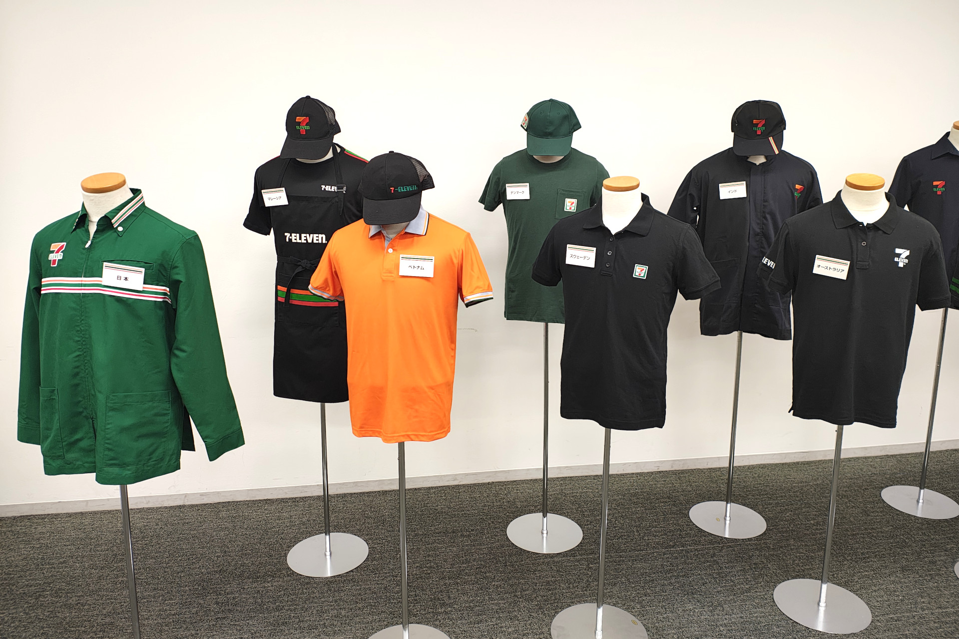 世界各国のセブン-イレブンの制服