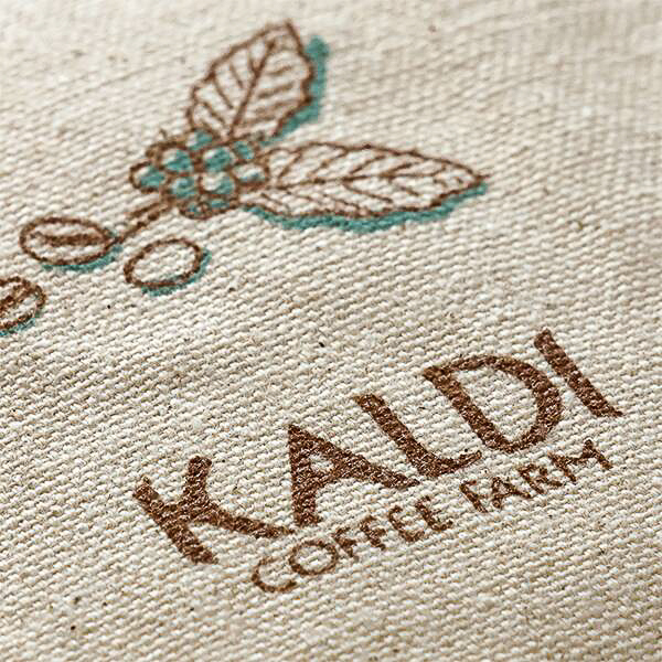 フェアトレードコットンを使った「オリジナル スクエアポーチ」