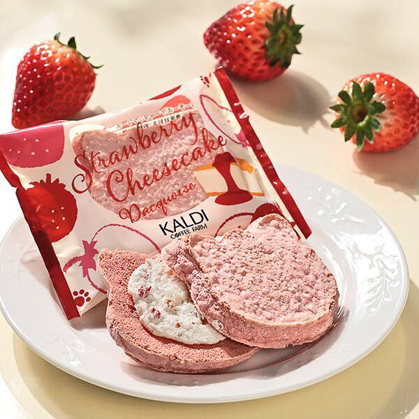 ペールピンクのセットは「ストロベリーチーズケーキダックワーズ」