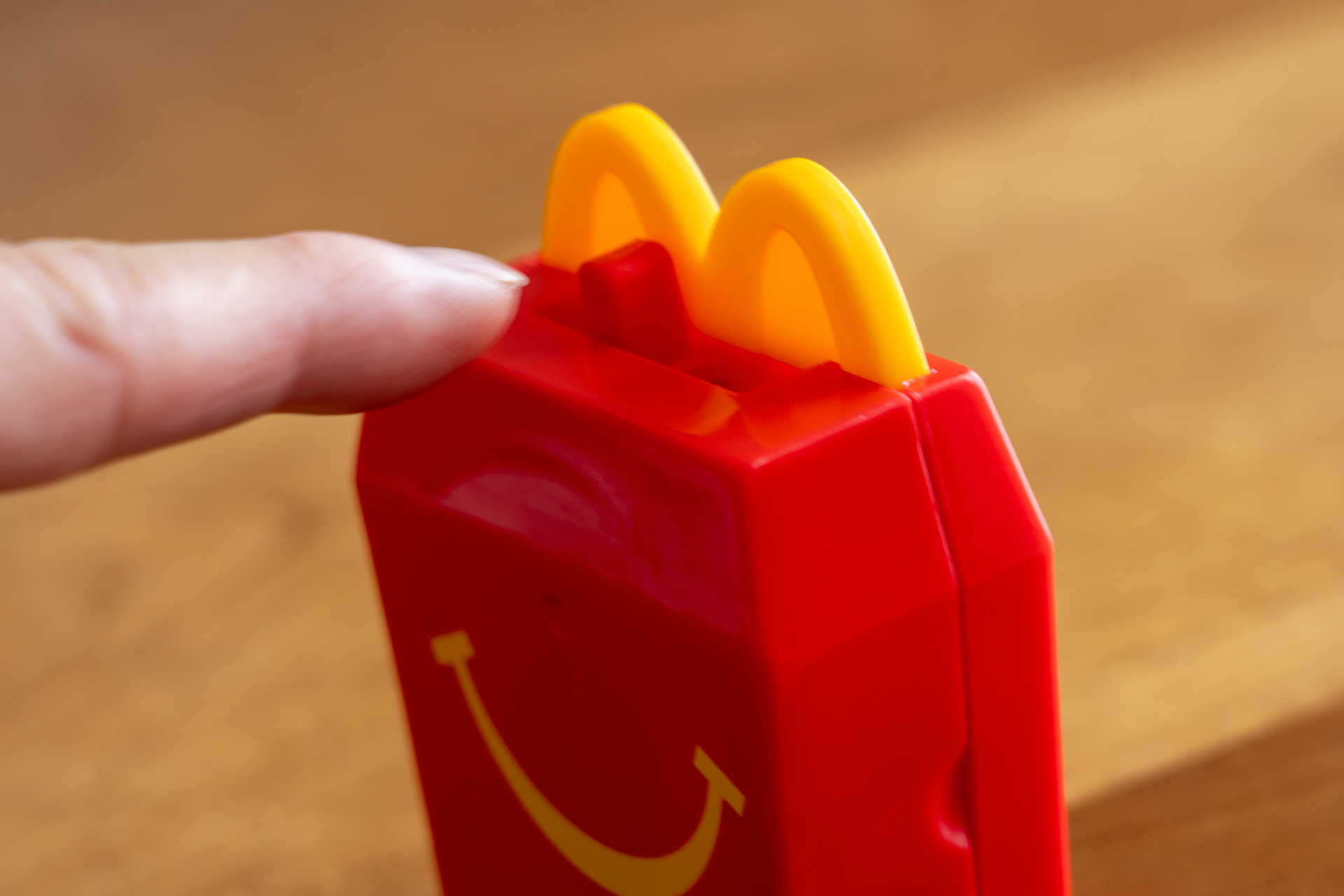 後ろのつまみを動かくとうさぎが左右に揺れる