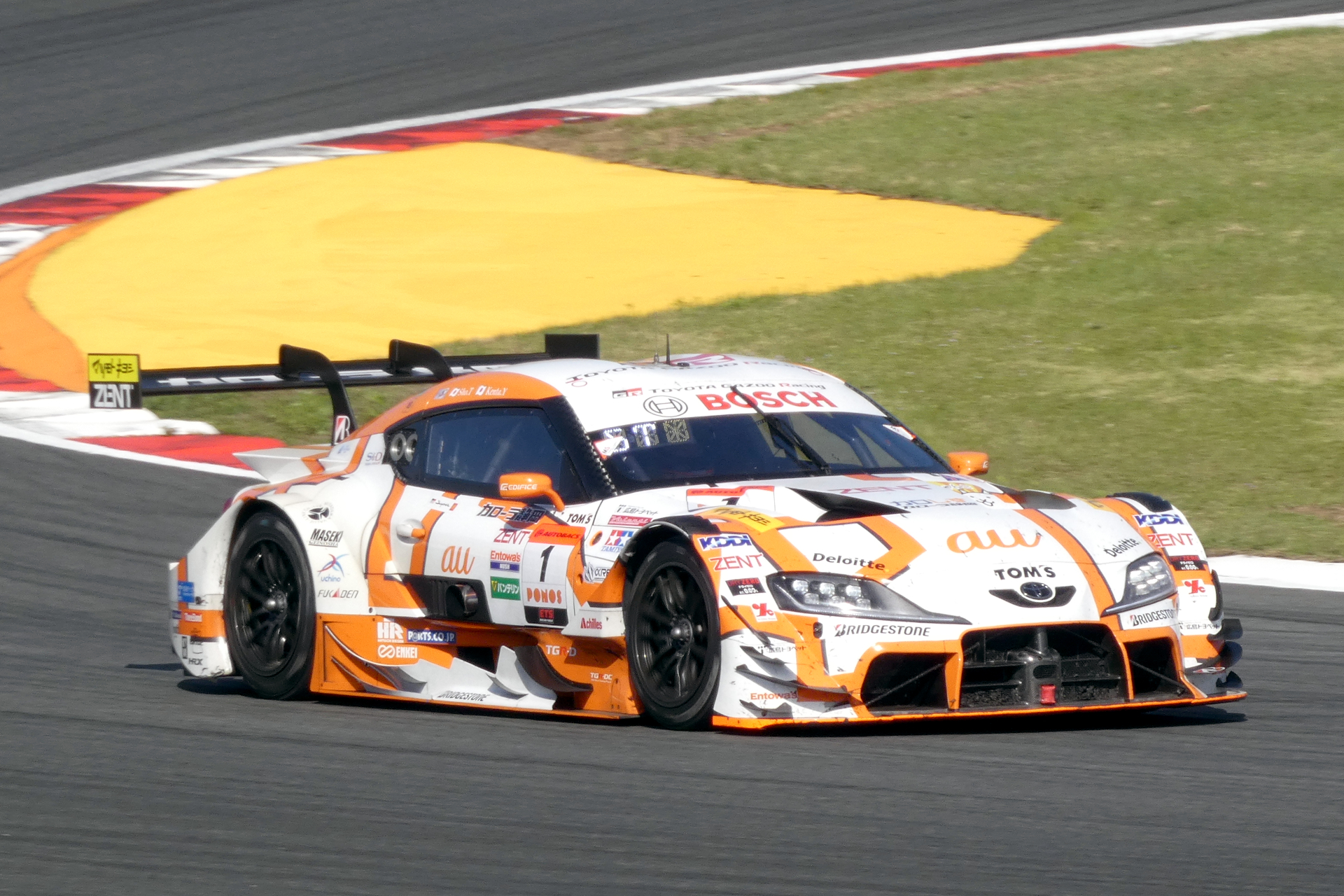 1号車（TGR TEAM au TOM'S）