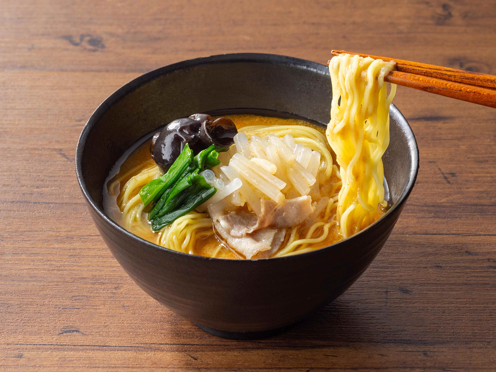 中華麺を入れて味噌ラーメンにするのもお勧め