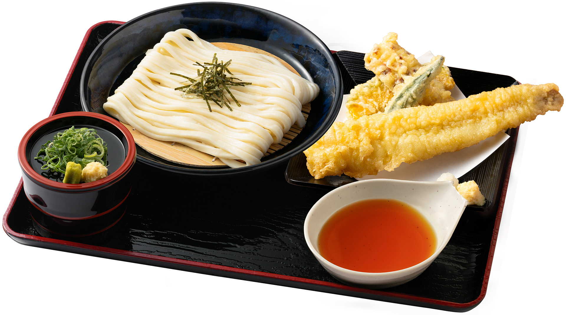 「穴子天ざるうどん」（940円・九州/山口店舗の価格）