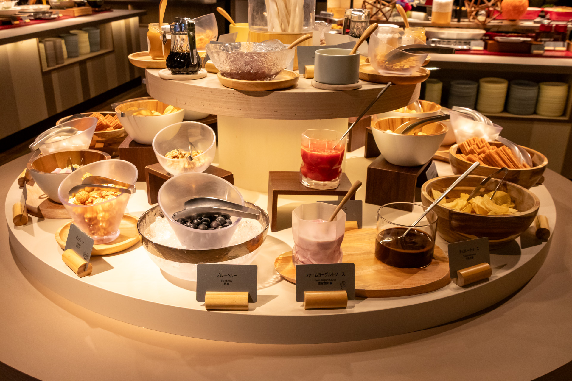 カスタマイズして楽しめるソフトクリームステーション