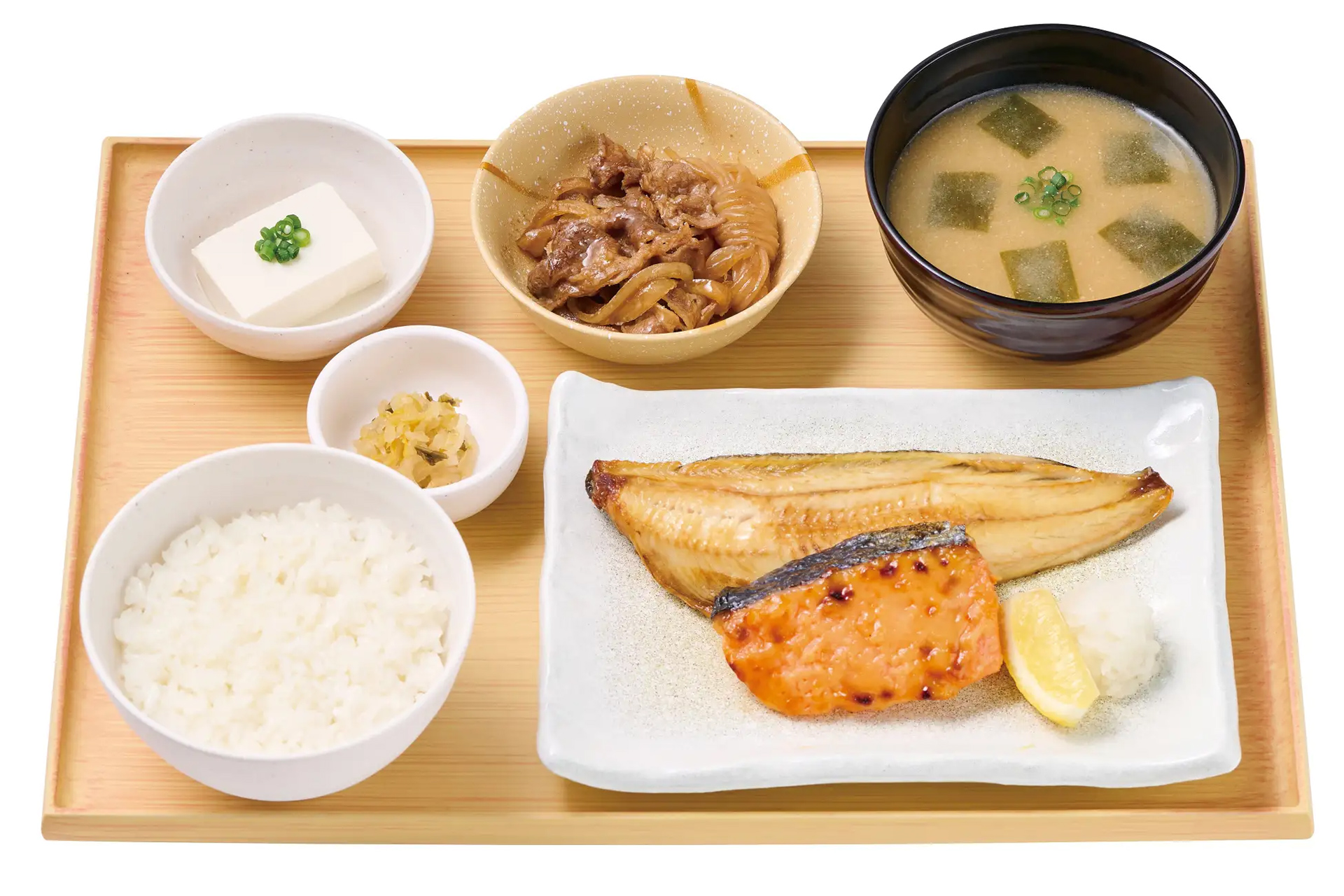 【ミニすき焼き小鉢付】銀鮭の西京焼としまほっけの定食（1450円）