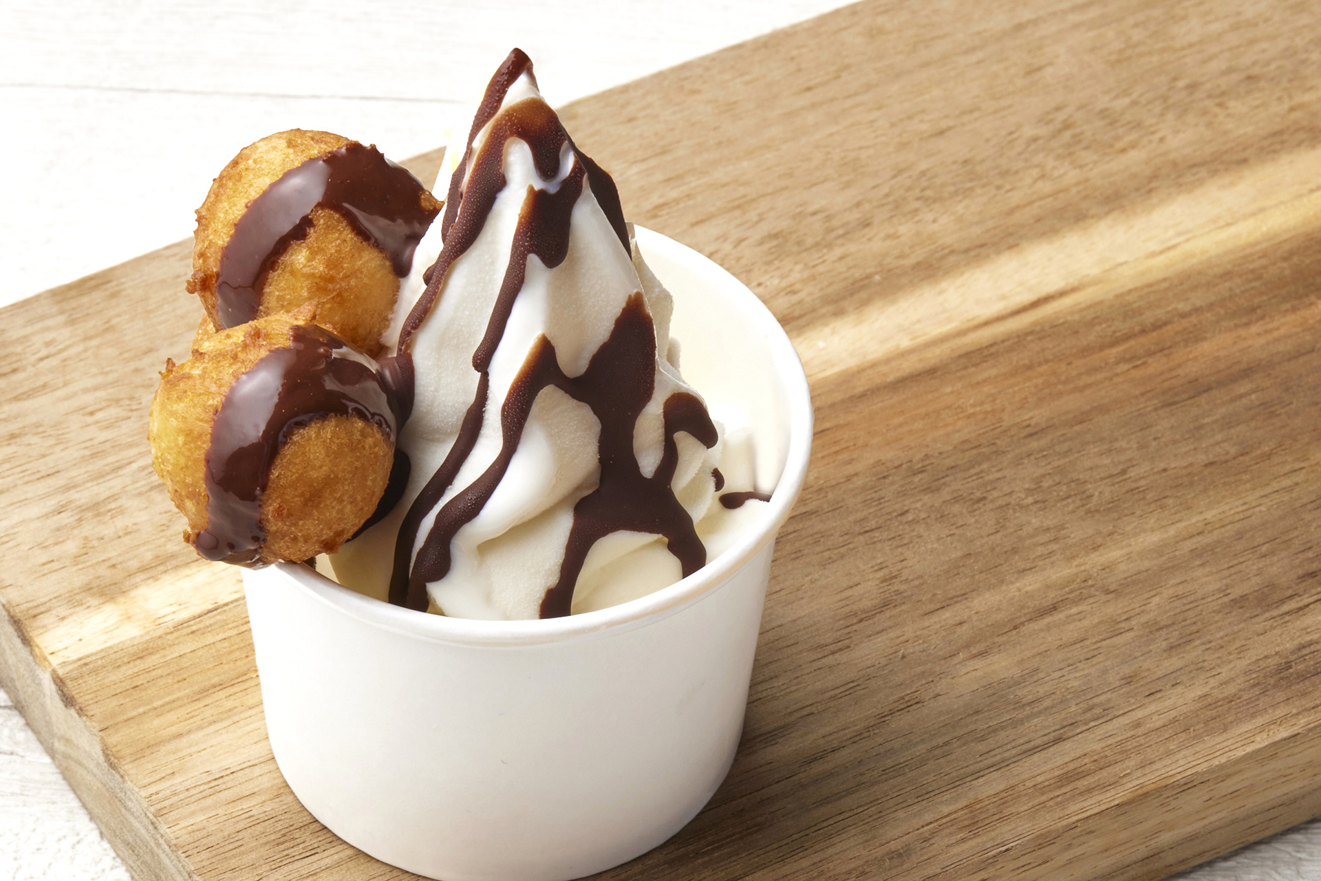 「丸亀うどーなつ ソフト」（250円）