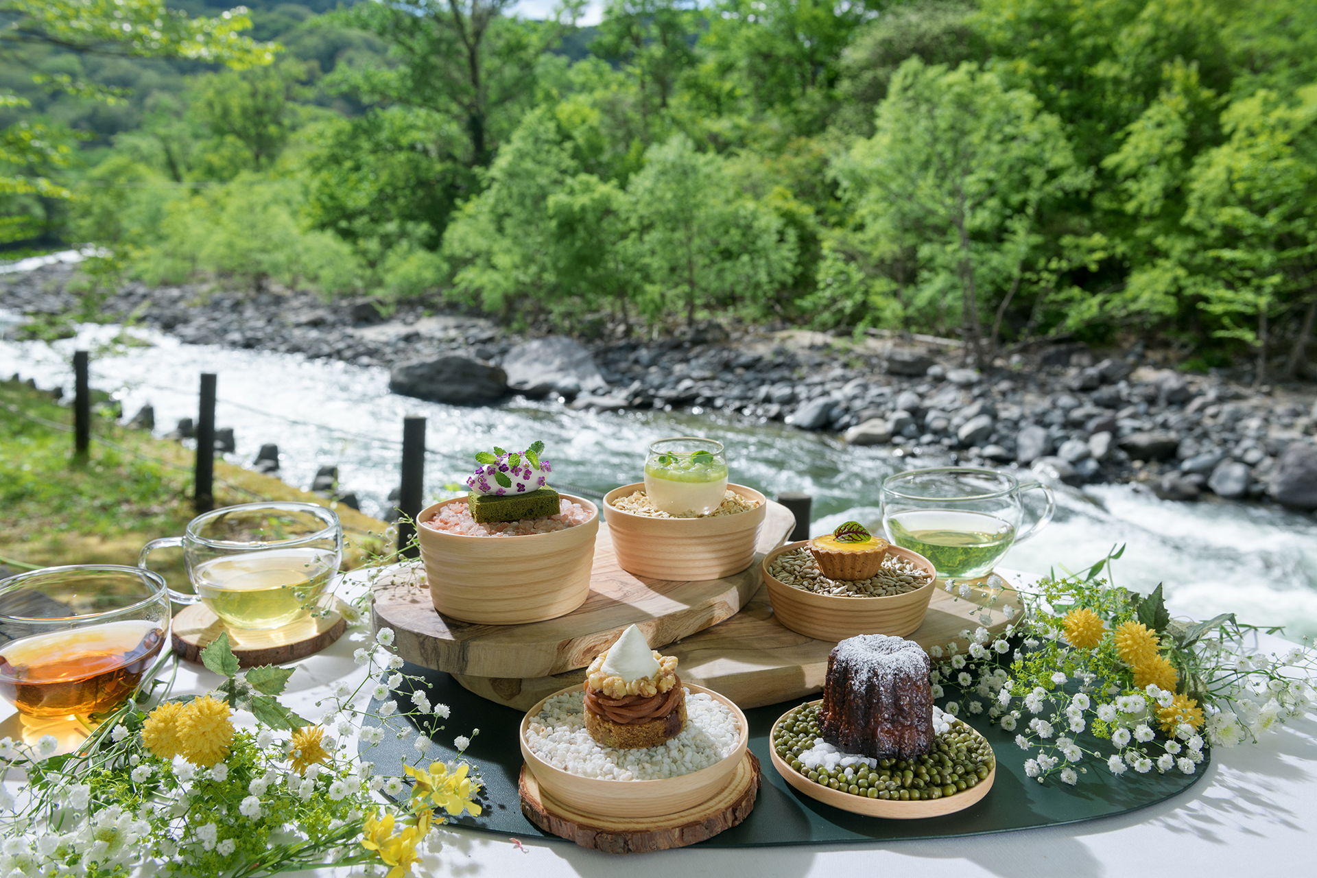 奥入瀬渓流ホテル「おいらせ新緑アフタヌーンティー」