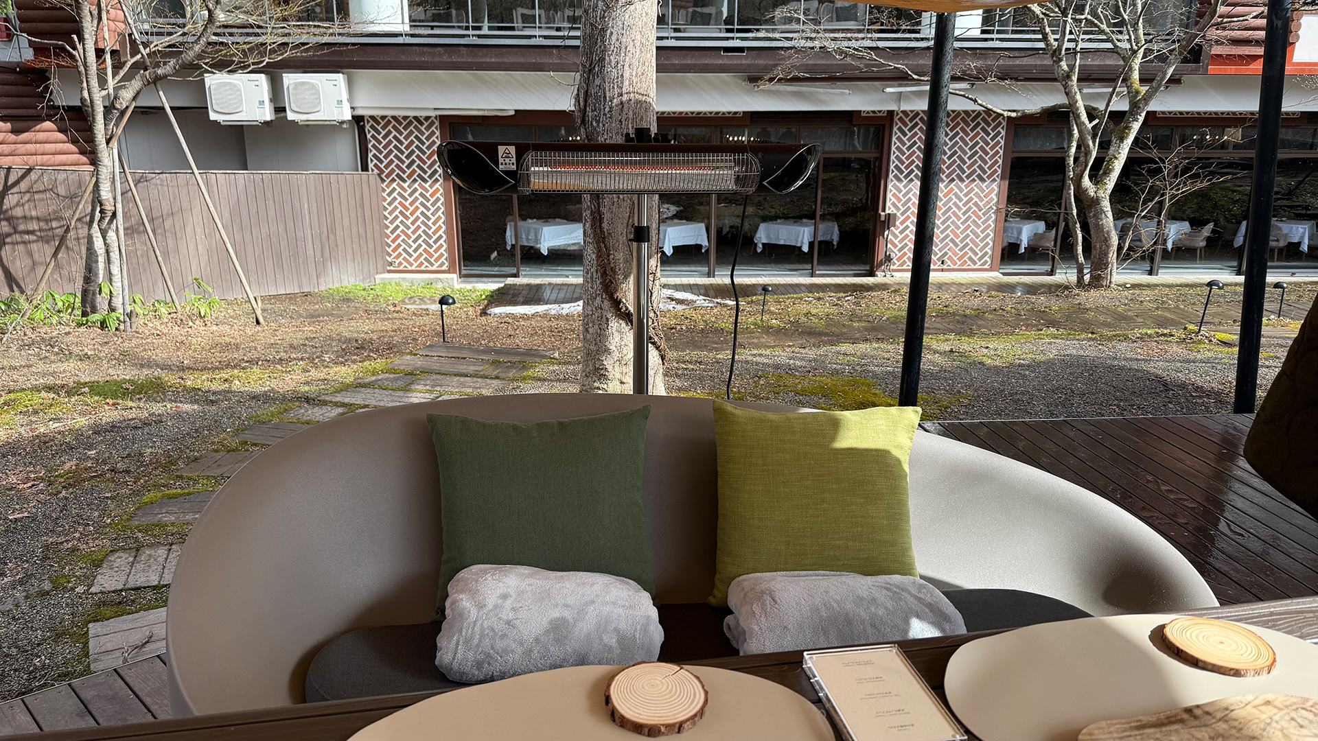 席に用意されたブランケット