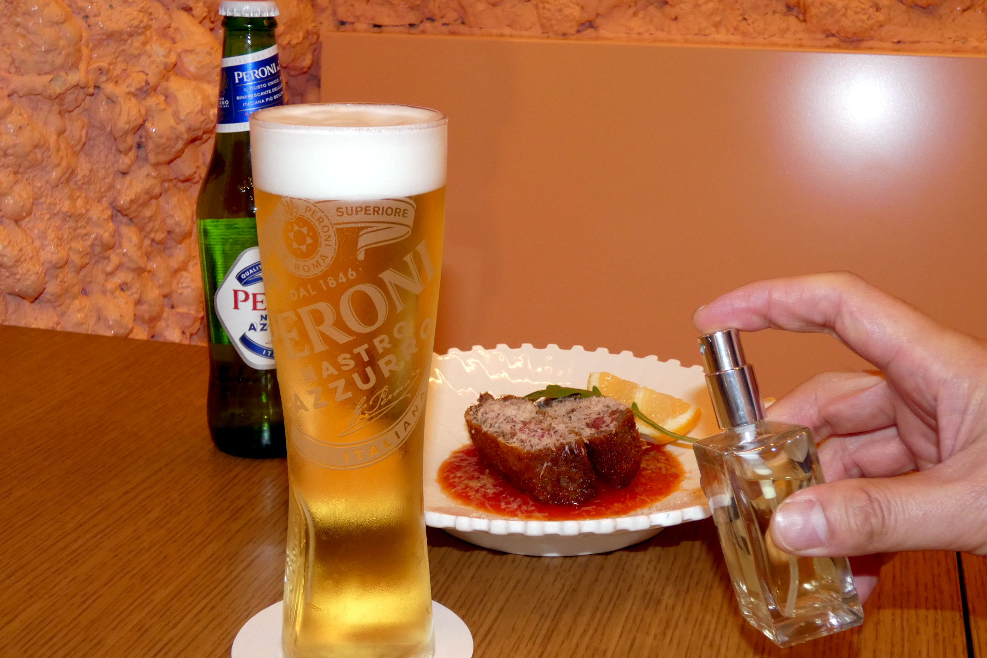 シトラスの香りでペローニの新たな魅力を感じさせてくれる“プロフューモ”