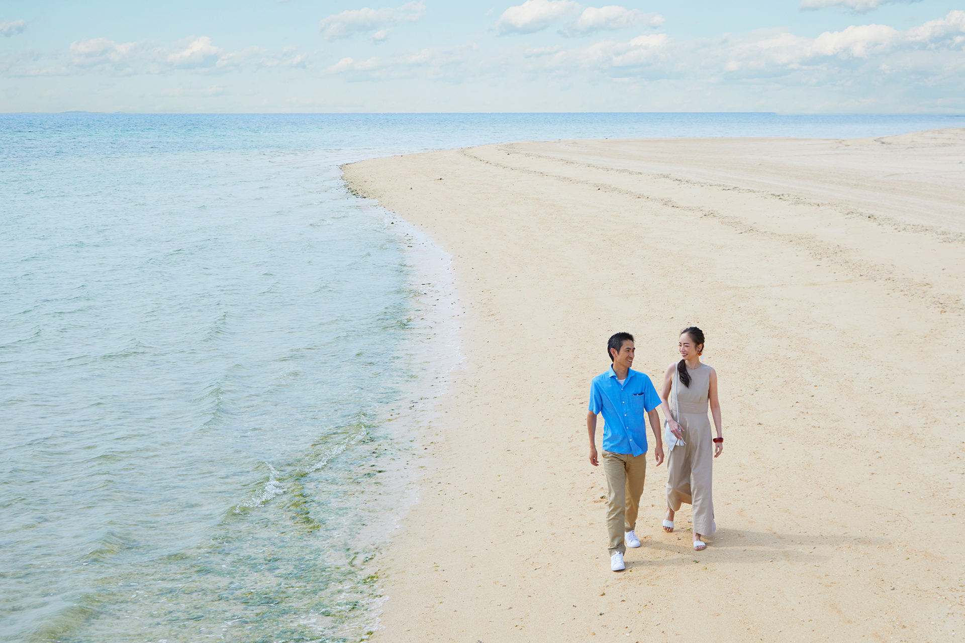 ビーチ沿いの散歩も楽しい