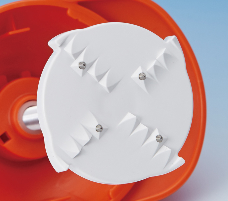 冷蔵庫の角氷もしっかり固定できるスパイク