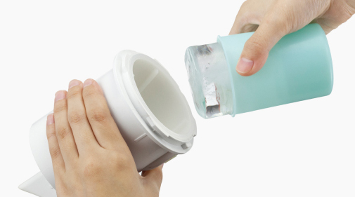 きょろちゃん製氷カップも付属する