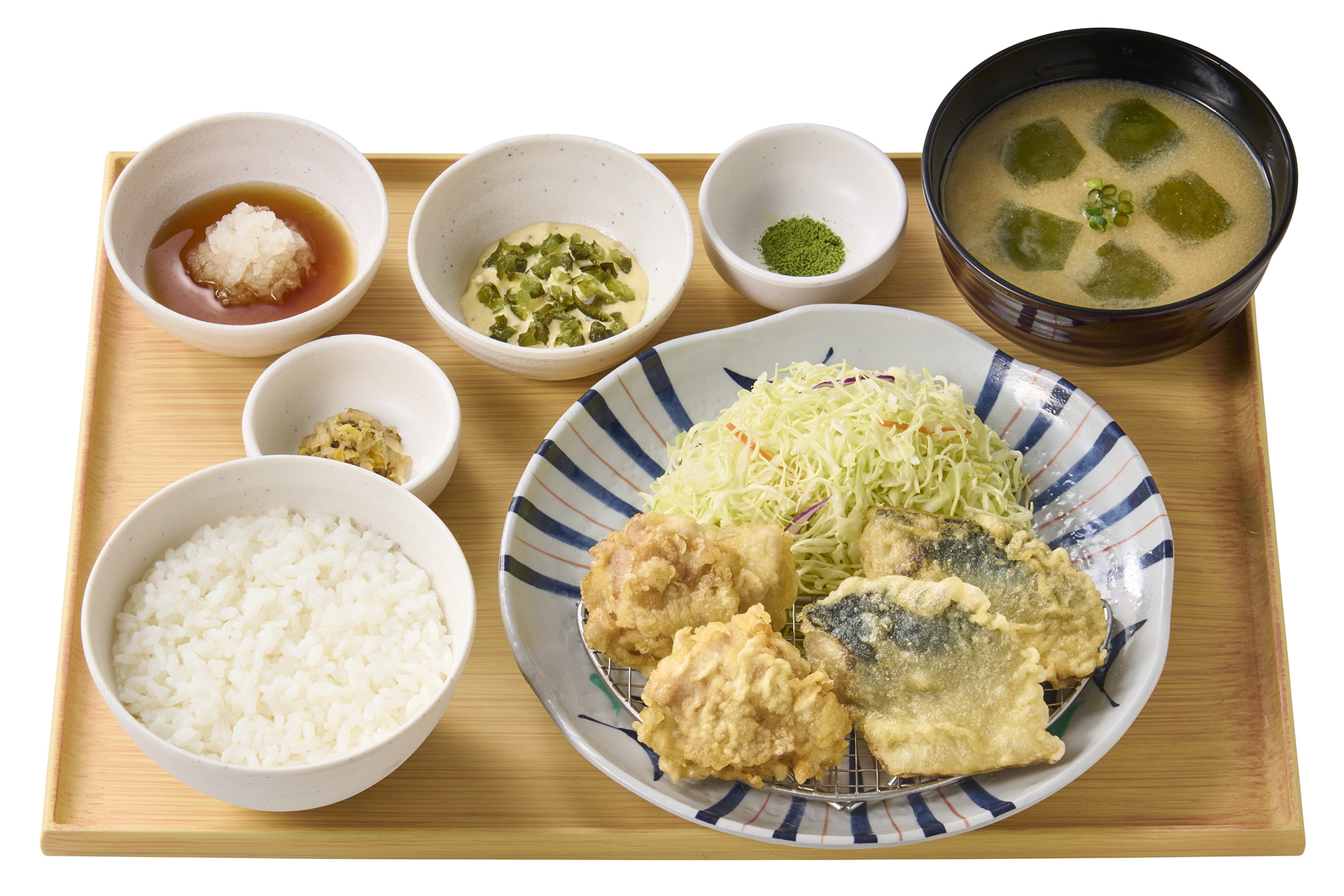 やよい軒「～徳島県産阿波彩どり使用～鶏とサバの天ぷら定食」