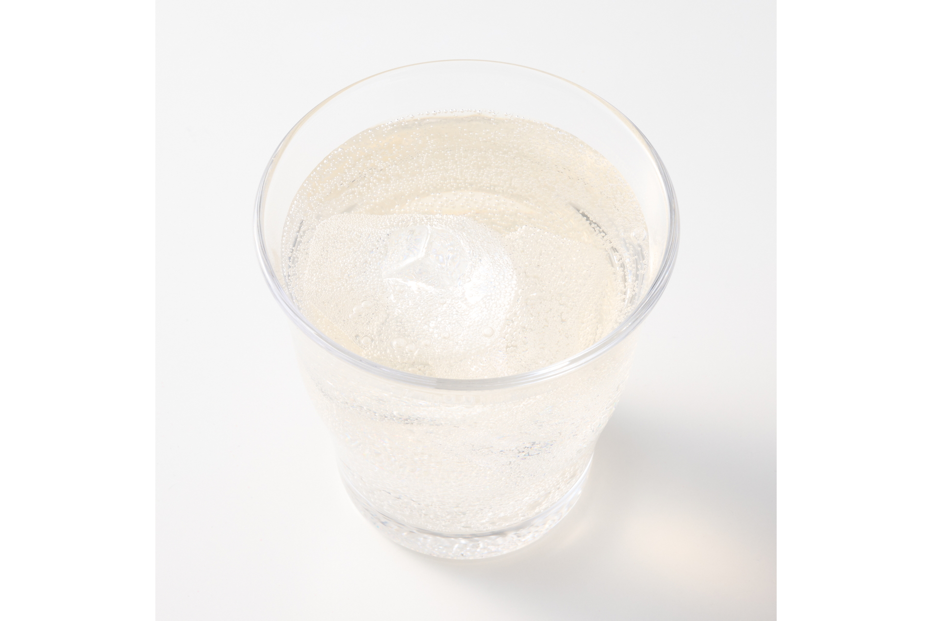 「スパークリング シャルドネ」（190円）