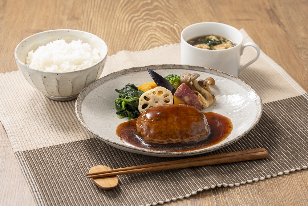 黑酢仕立ての生姜醤油ハンバーグ