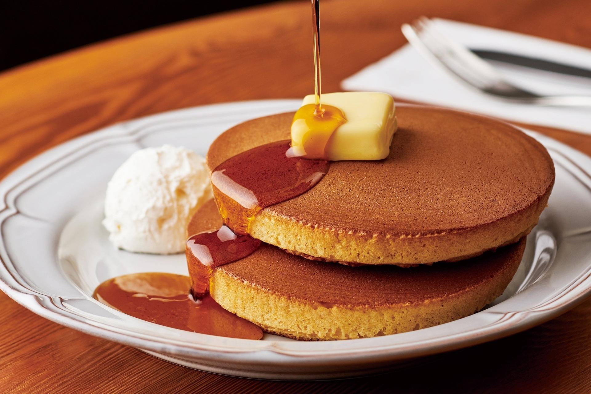 「トラディショナル・ホットケーキ ホイップクリーム付き 2枚」
