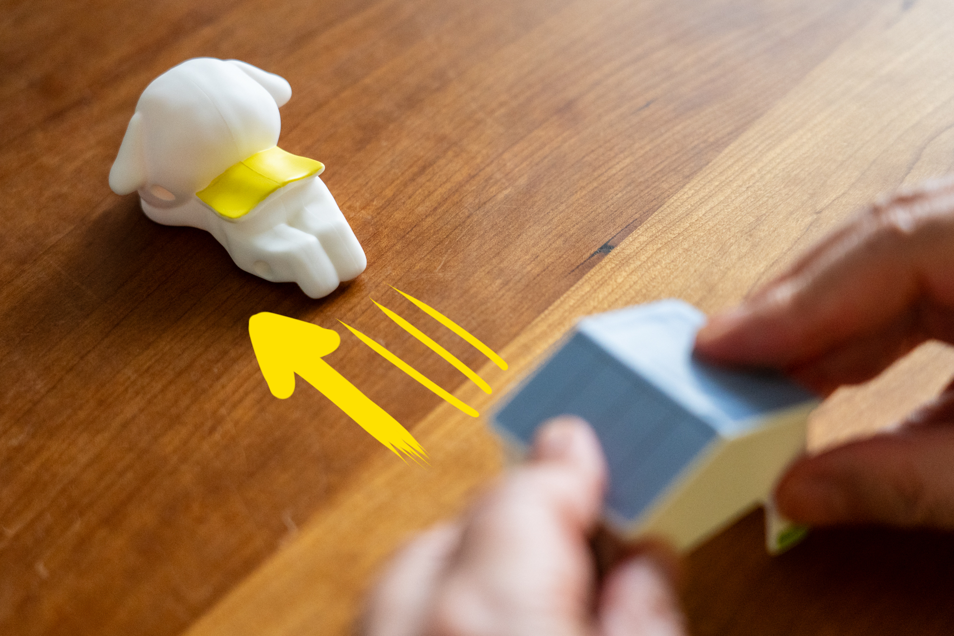 後ろからしんちゃんの足を押すと、前方に飛び出る