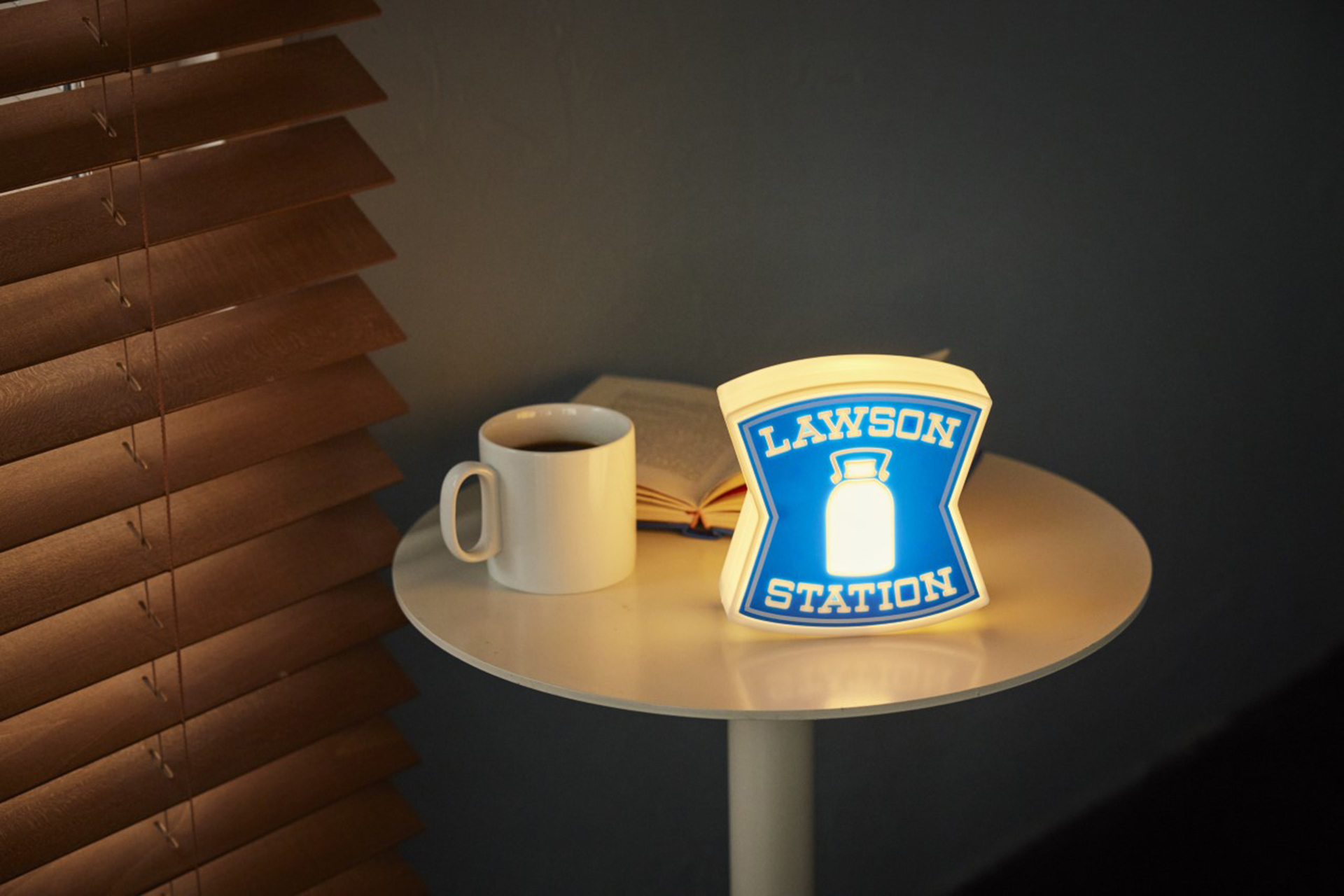 台座は取り外しも可能