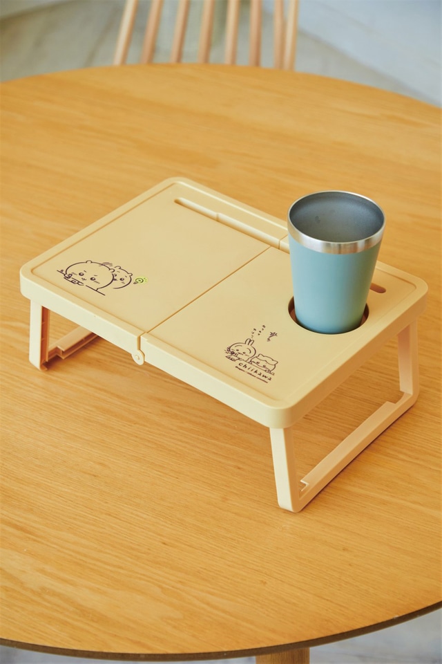 宝島社「ちいかわ」の折りたたみテーブル発売。ピクニックのミニ